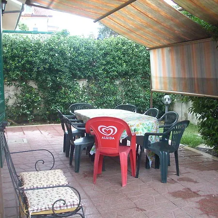 Дом отдыха La Baia Dei Delfini Ардеа